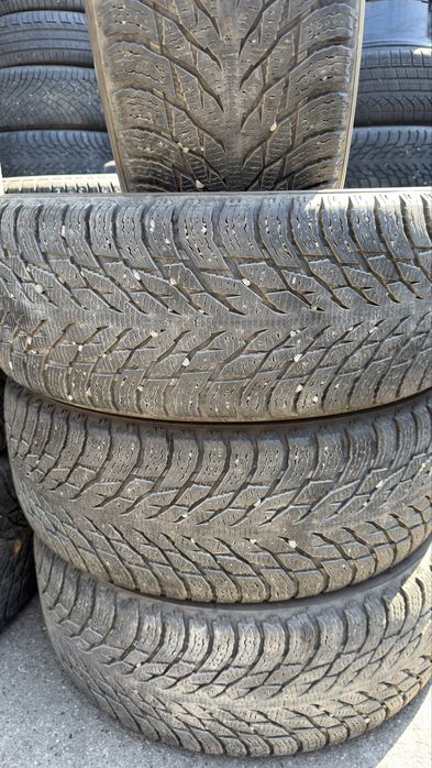 265/60/18 Nokian Hakkapeliitta R 3