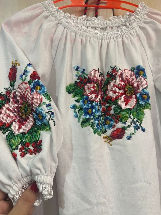 Вишиванка ручної роботи