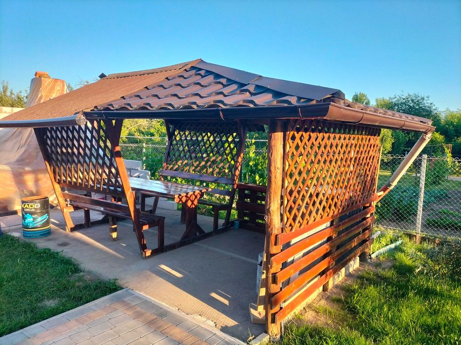 Продам садову дерев’яну альтанку