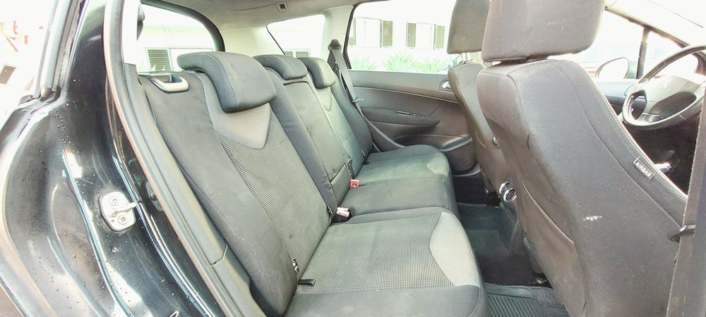 Peugeot 308 SW — fotografia 7