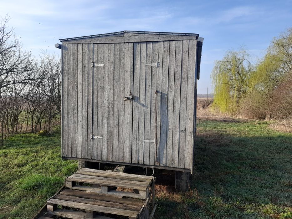 Мобільний Вагончик пасіка на базі прицепа зил на 48 стандартних сімей