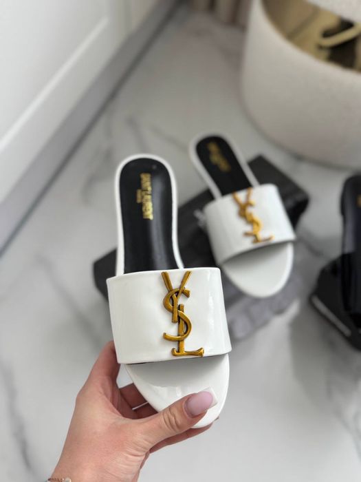 Шльопанці в стилі ysl