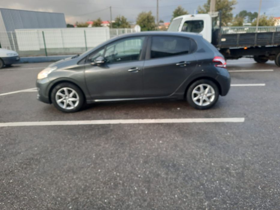 Peugeot 208 active