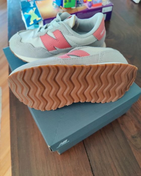 New balance menina tamanho 29