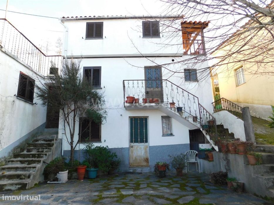 Moradia Isolada T2 / Seia, Sandomil