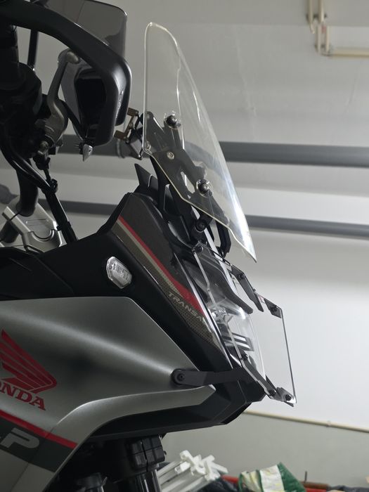 Honda Transalp 750, muito equipada!