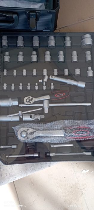 Promoção: Mala de ferramentas troley 226pcs