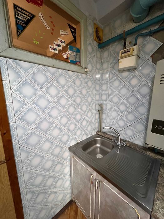 Продам однокімнатну квартиру по вул.Перемоги