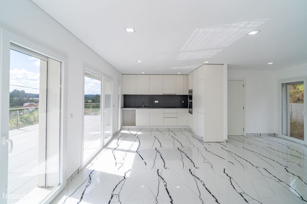 Moradia isolada T4 + 1 em Coimbra