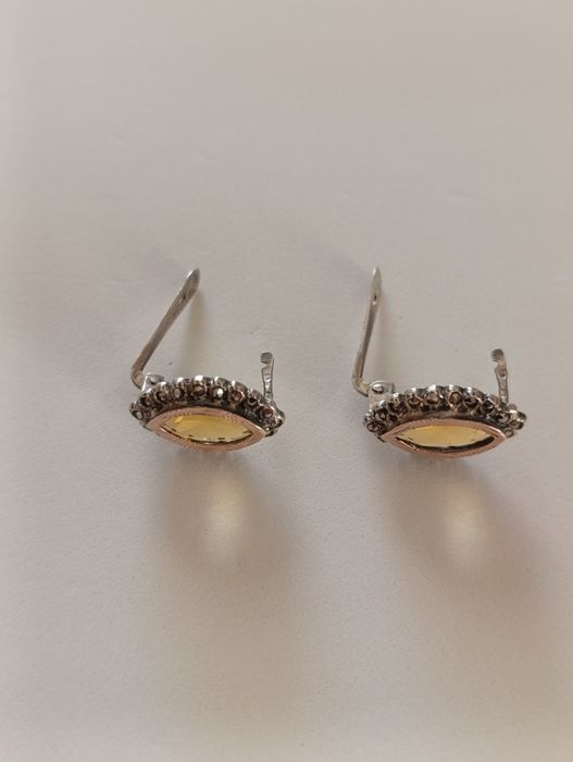 Brincos vintage em prata e ouro