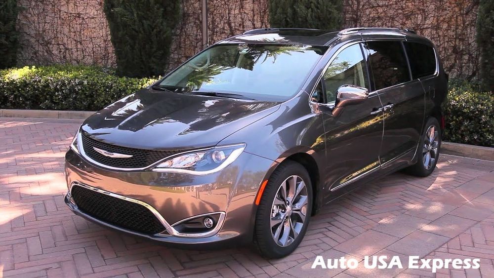 Chrysler Pacifica 3.6 HYBRID PlugIn PLATINUM full wiecej niz LIMITED mała szkoda w drodz