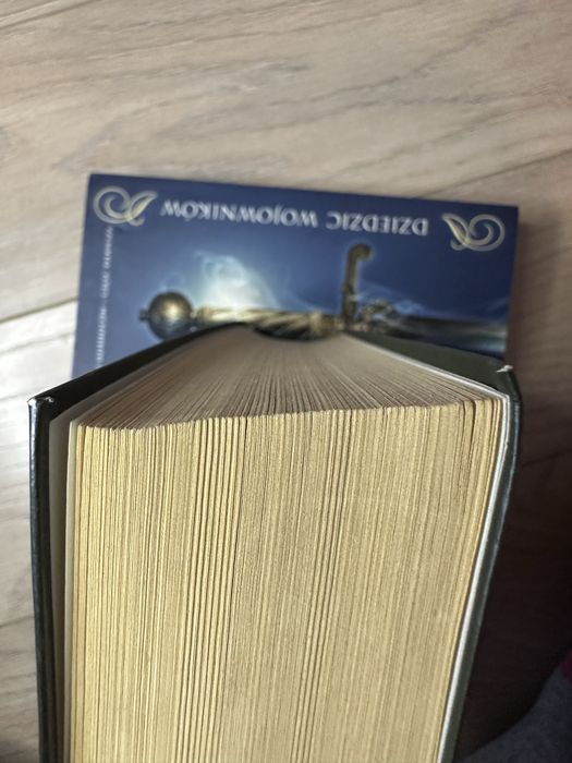 Sprzedam 2 książki - stan bardzo dobry
