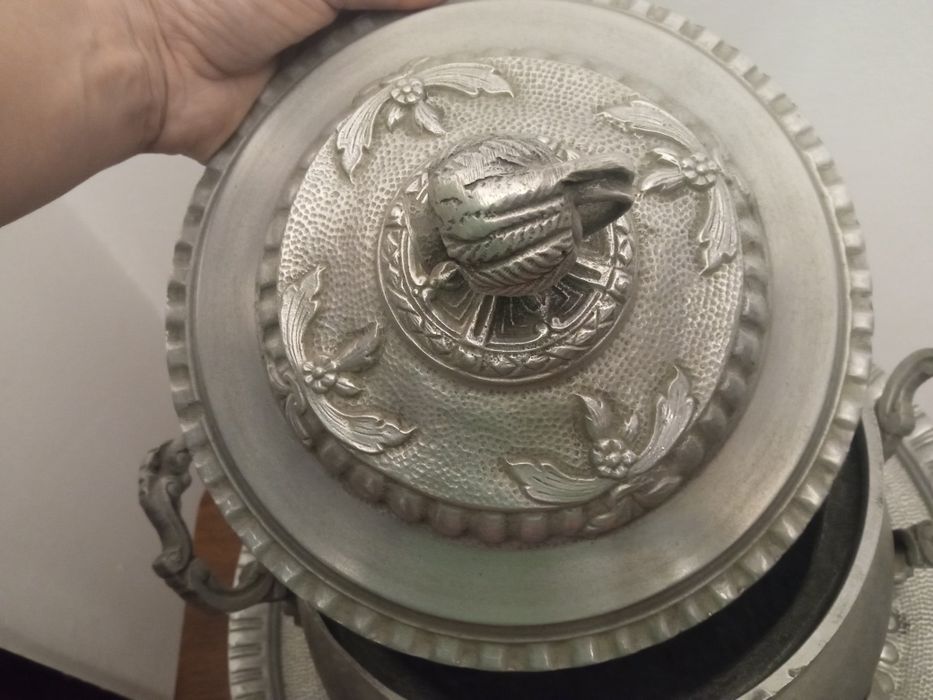 Terrina e prato de estanho