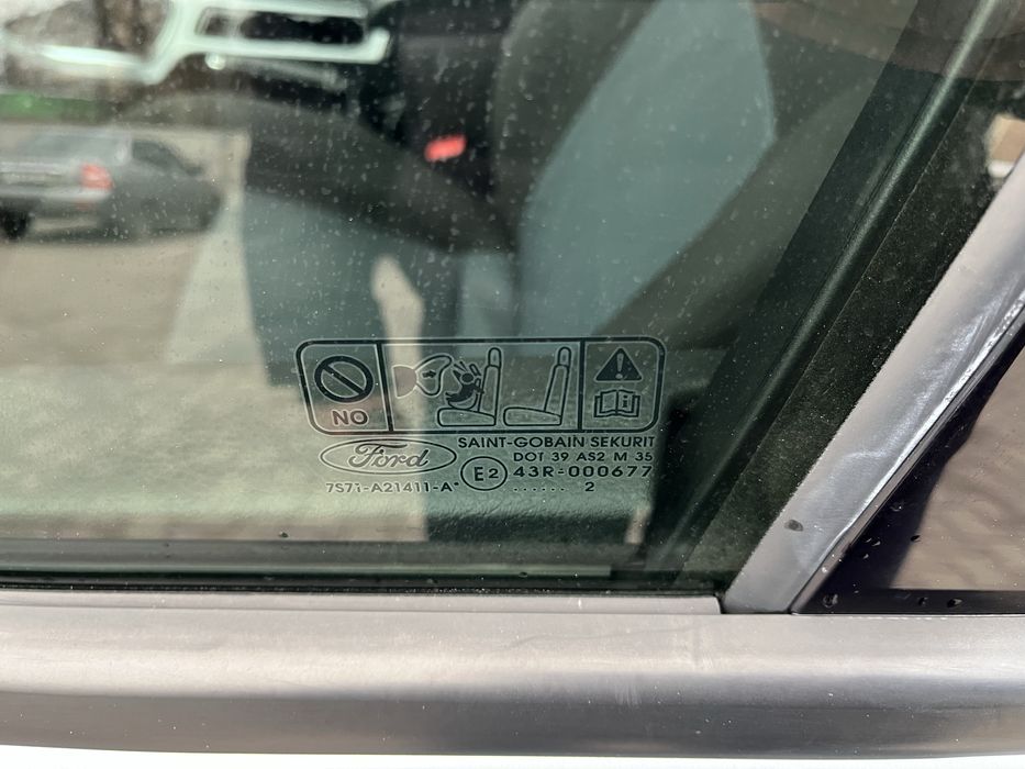 Ford Mondeo 2012 1.6 бензин