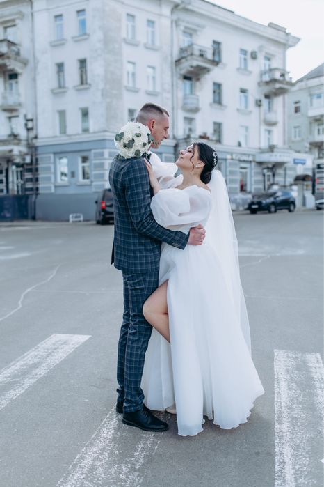 Весільна сукня в розмірі м-л