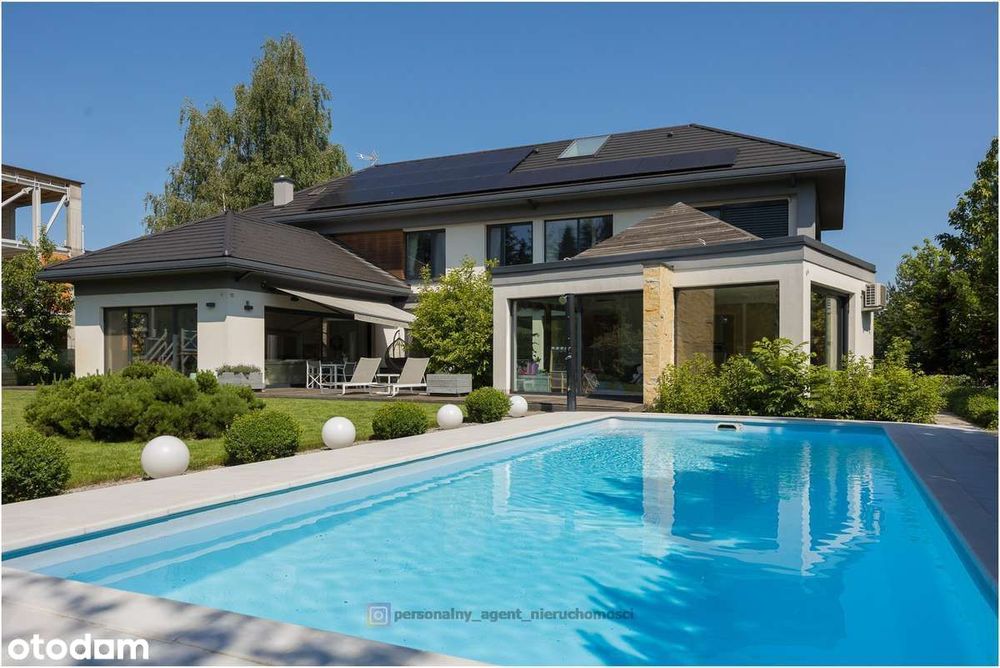 DOM Z BASENEM - Błonia Wilanowska