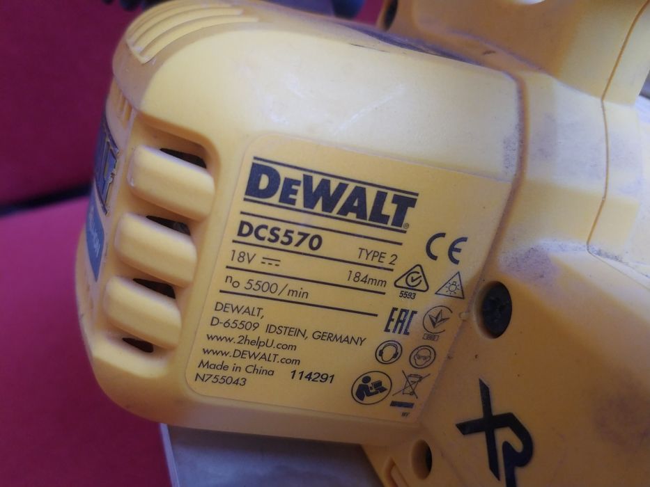 Piła twrczowa DeWalt dcs570