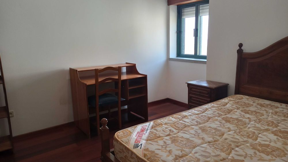 Quartos disponíveis, Guarda