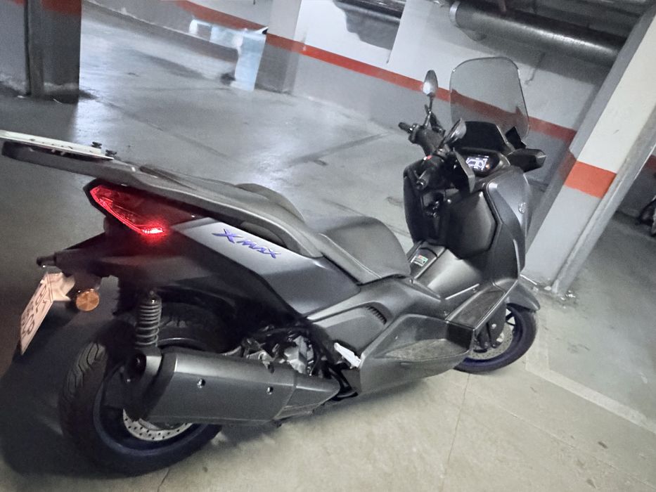 YAMAHA XMAX 300