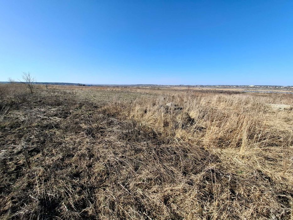 Продається земельна ділянка  9 км від Галицького перехрестя   Адреса: Львівська область, Пустомитівський район, с.Гамаліївка, вулиця Пайова, 12