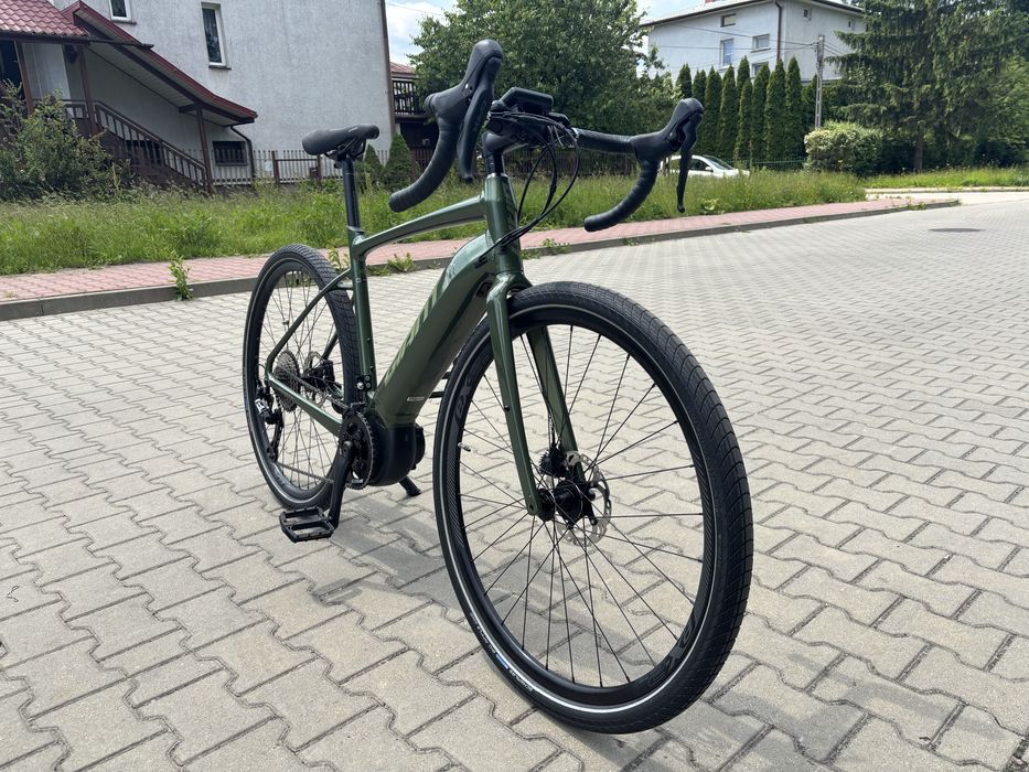 Giant  Revolt  E+ Elektryczny