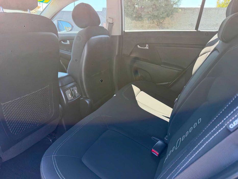 Kia Sportage EX      2015