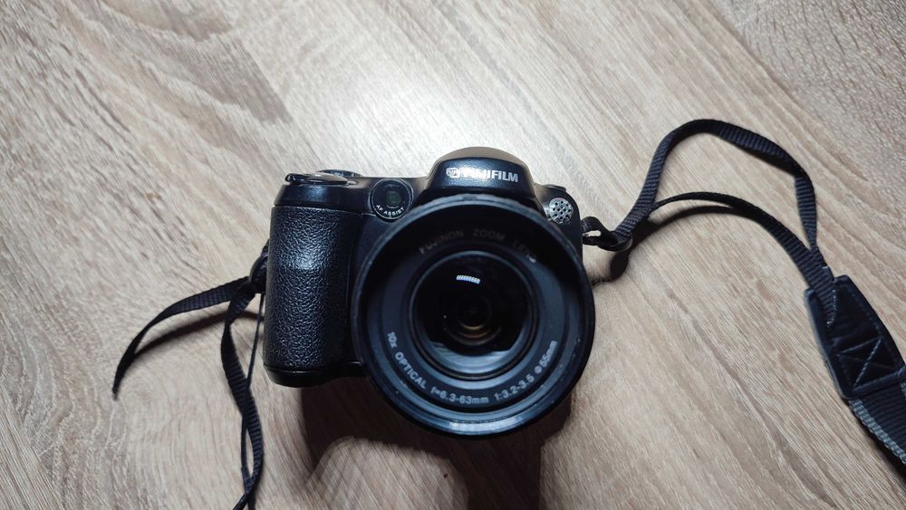Aparat fotograficzny FinePix S 5600
