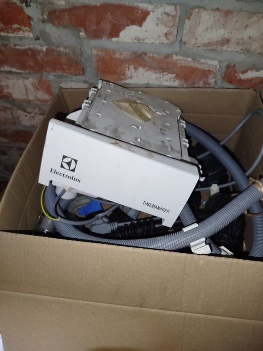 Запчастини до пральної Electrolux