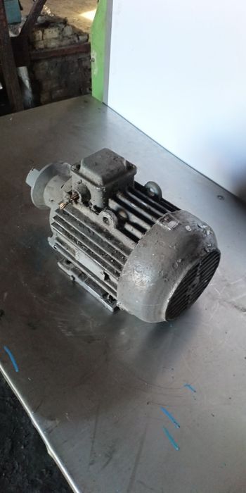 Электродвигатель асинхронный 0.55 кВт 380В 1400 об/мин