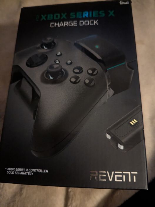 Stacja Ładująca Do Padów Xbox S/X Revent 2 baterie w zestawie plus klapka do pada