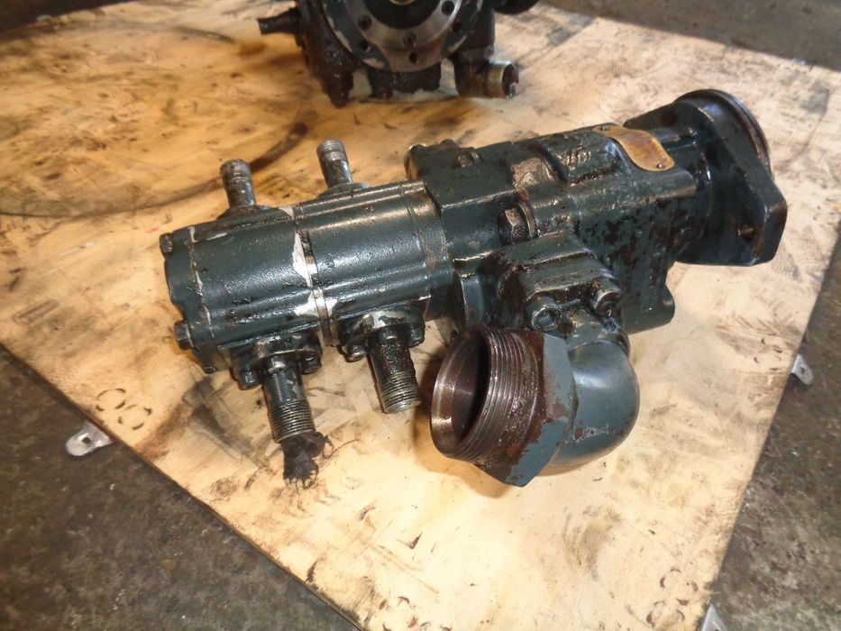 Pompa COMMERCIAL INTERTECH 389.5250.101 zestaw 3 sekcyjny