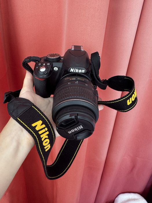 Фотоапарат Nikon D3100
