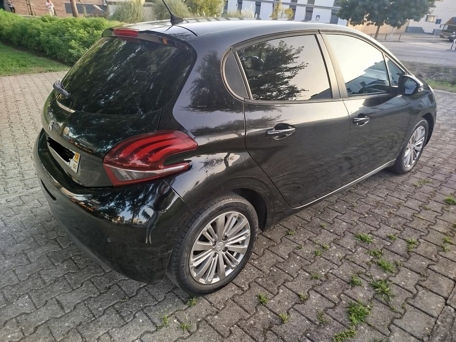 Peugeot 208 1.6HDI 2017/Econômico/Estimado