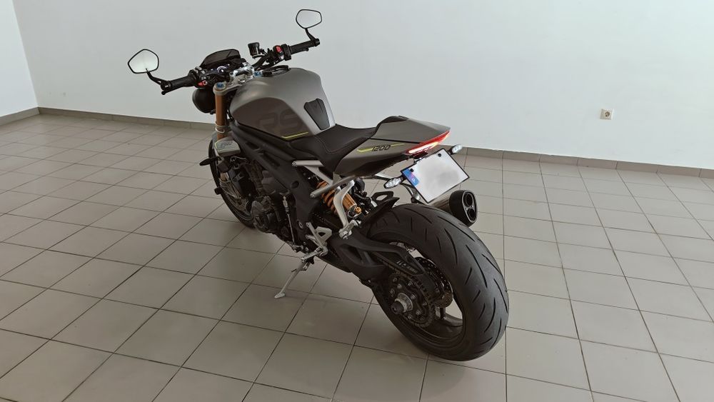 TRIUMPH - Speed Triple - 1200RS