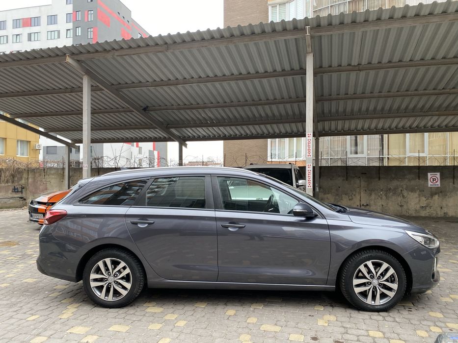Hyundai i30 1.6 d автомат