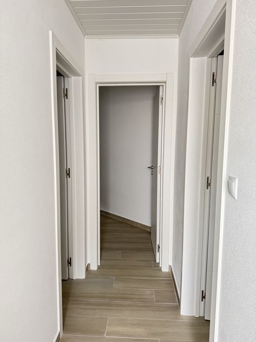 Moradia T2 com Espaço Exterior – Conforto e Tranquilidade numa Excelente Localização