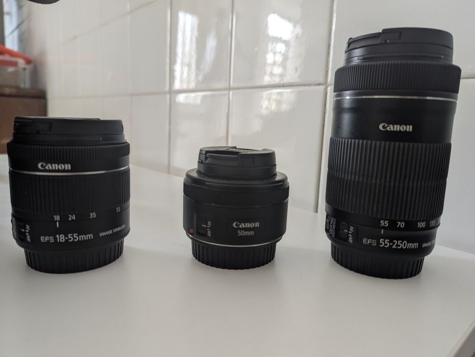 Câmera Fotográfica Conjunto Canon EOS 77D com 3 objetivas COMO NOVA