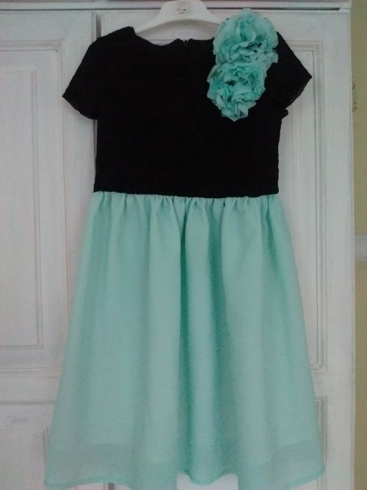 Sukienka wizytowa czarno- miętowa122/134