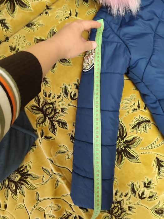 Продам куртку на девочку  осень/зима