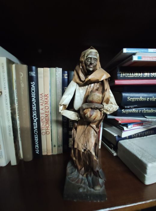 Figuras em pasta de papel  artesanal,  oficios, mesa jogo dobrável