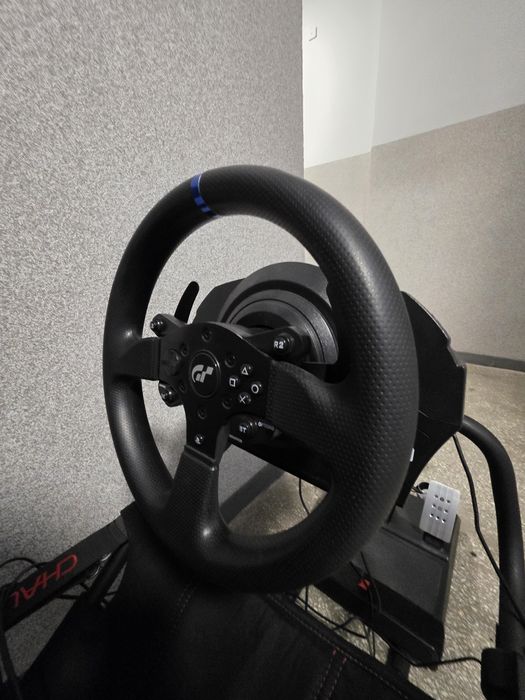 Kierownica Thrusmaster model T 300 GT Wheel plus  stojak Wheel stand Pro