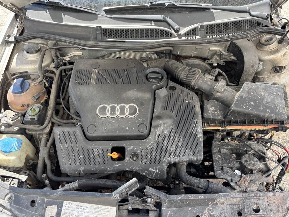 Audi A3 1.6 Gasolina de 1999 para peças