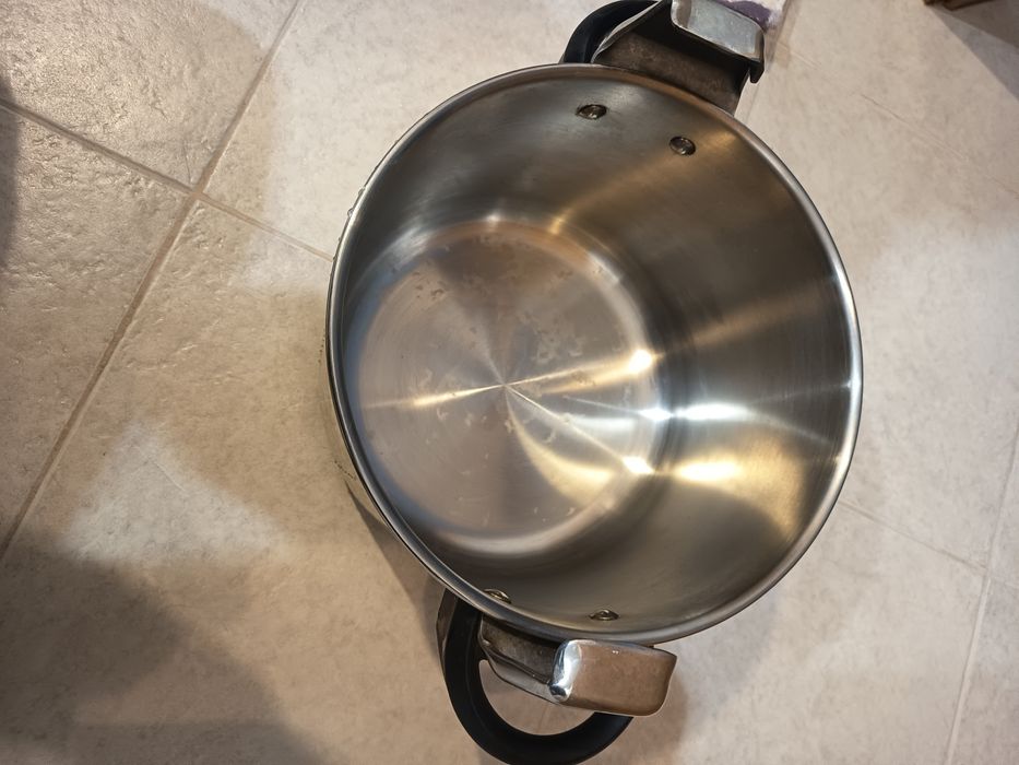 Panela de pressão de 8litros,, inox, marca Silampos.