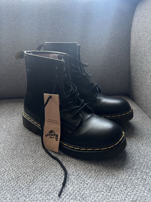 Dr Martens взуття, черевики