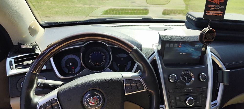 Продам Cadillac SRX