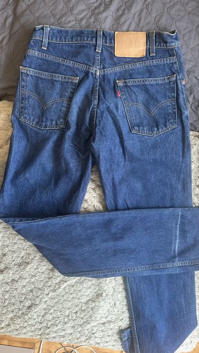Levi’s Slim Fit Leves – Tamanho (W30 L34) – Como Novas