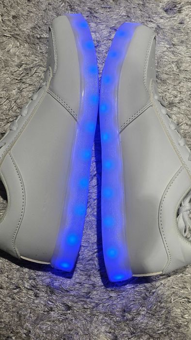 Sapatilhas Brancas com LED