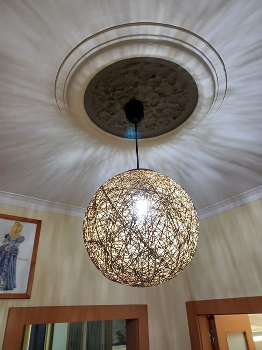 Candeeiros teto e um de mesa