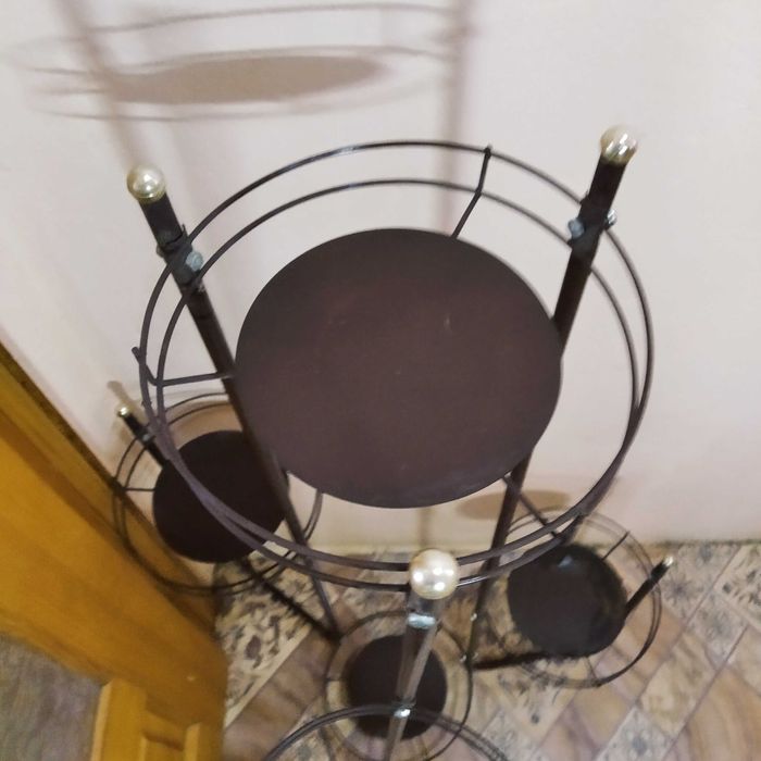 Підставка під вазони квіти