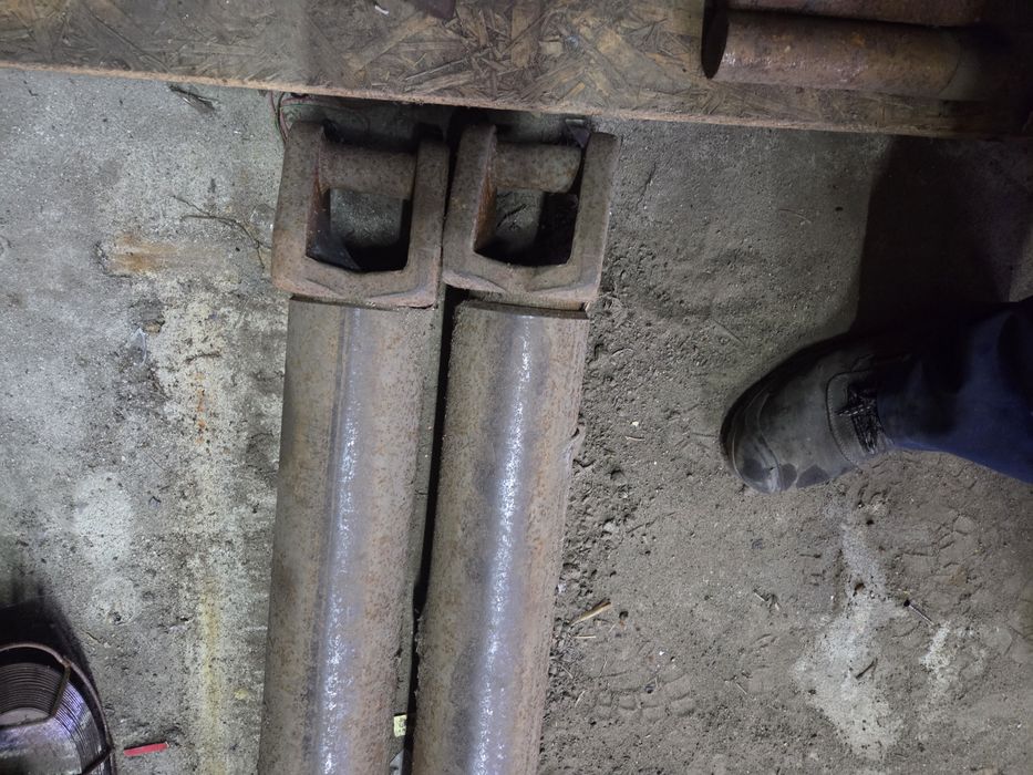 Zestaw do wywrotu na 3 strony zabudowa kiper 26 ton Skibicki M